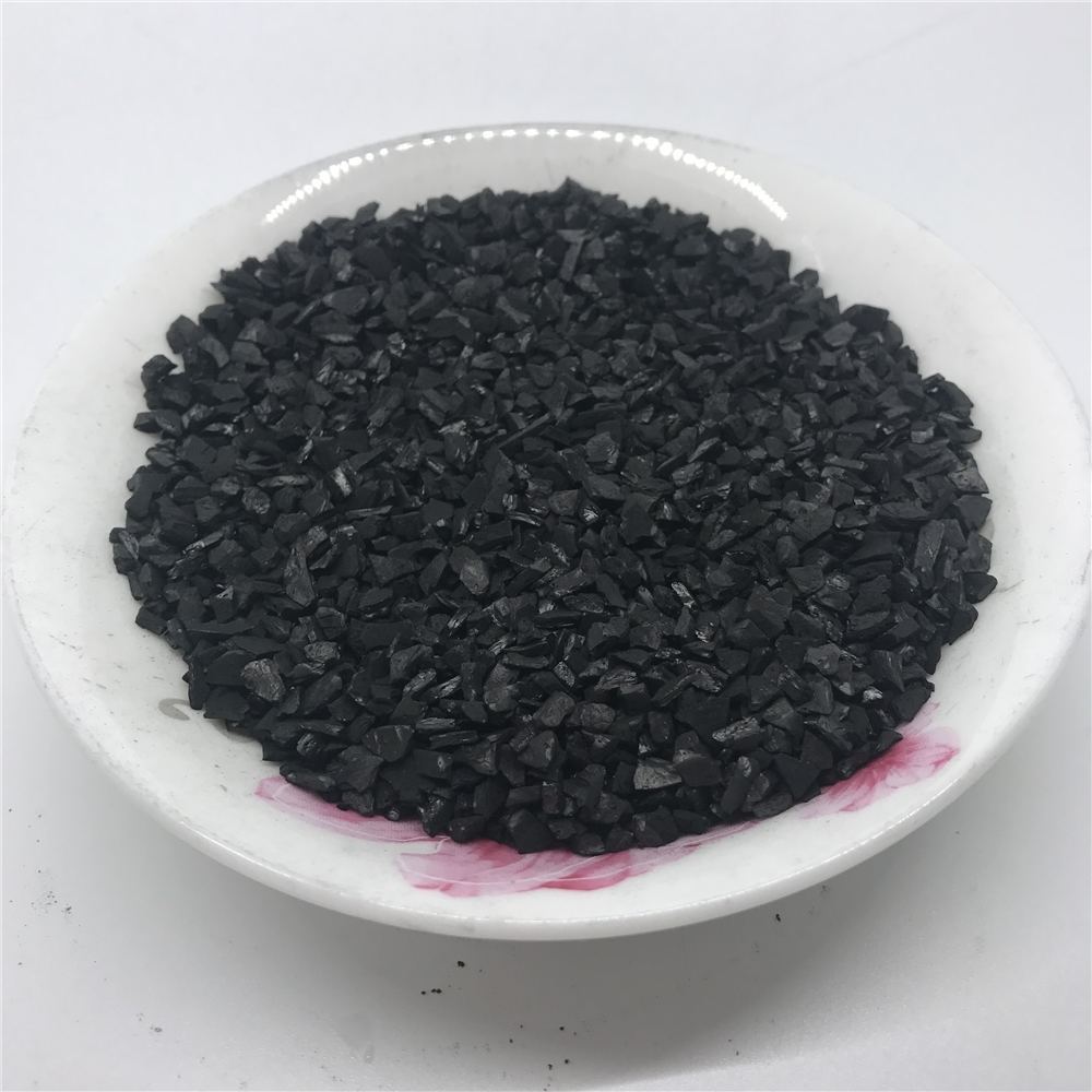 凈水器凈水活性炭也稱顆?；钚蕴?威大水處理生產(chǎn)咨詢電話：13838587319